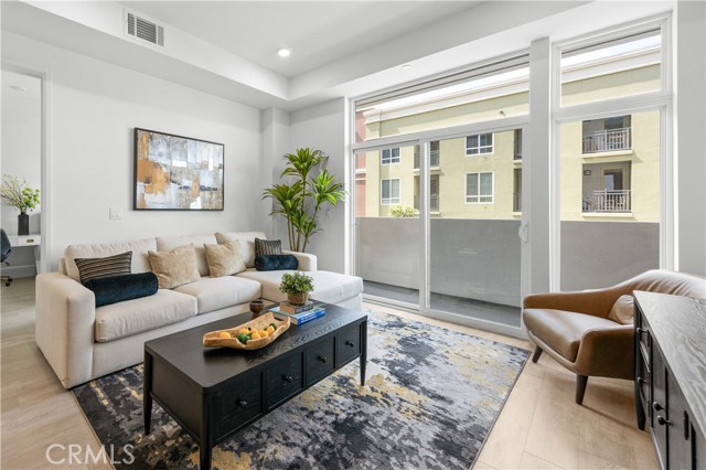 MLS #WS25131517 image #8