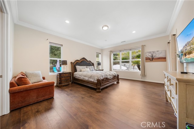 MLS #WS25133292 image #20