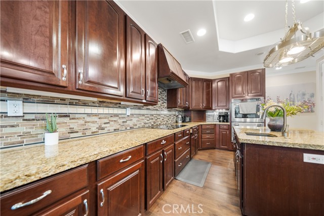 MLS #WS25133292 image #8