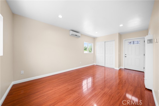 MLS #WS25134331 image #10