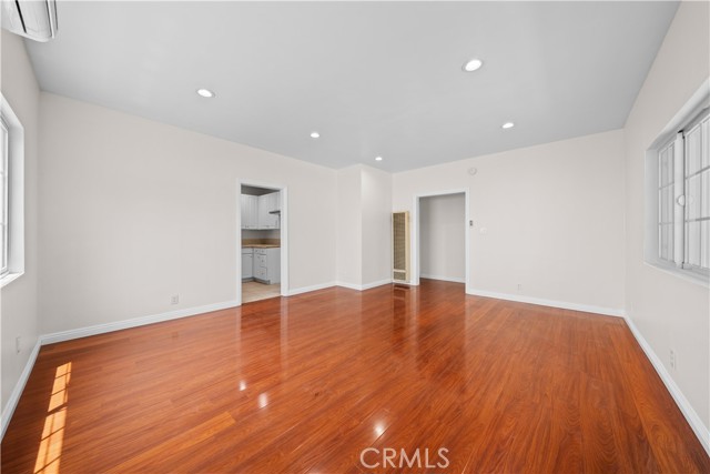 MLS #WS25134331 image #3