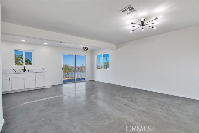 MLS #WS25135206 image #6