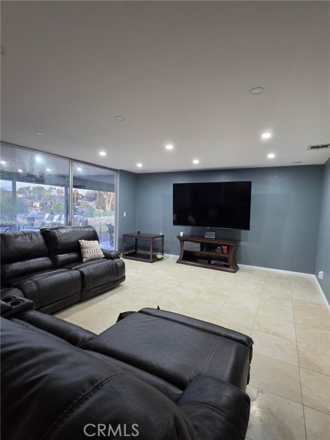 MLS #WS25136303 image #13