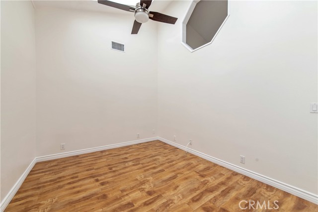 MLS #WS25138398 image #5