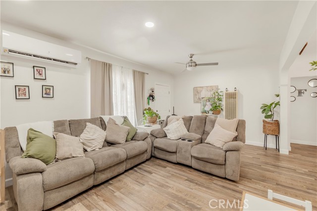 MLS #WS25141019 image #11