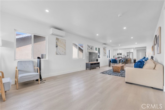 MLS #WS25142004 image #2