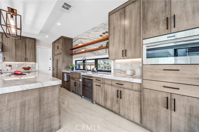 MLS #WS25143365 image #17