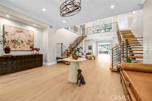 MLS #WS25143365 image #6