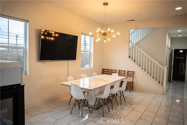 MLS #WS25145794 image #6