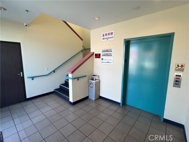 MLS #WS25148880 image #1