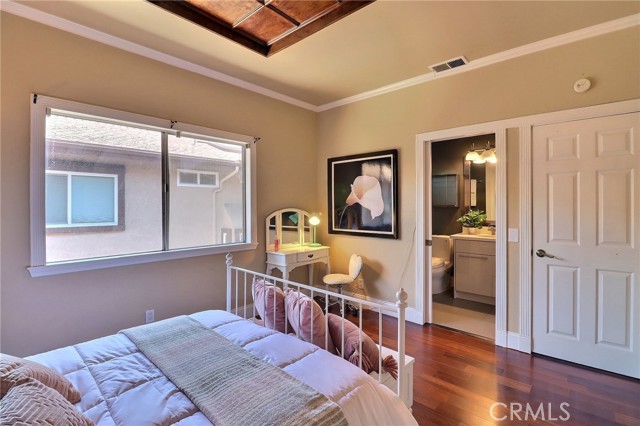 MLS #WS25149362 image #9