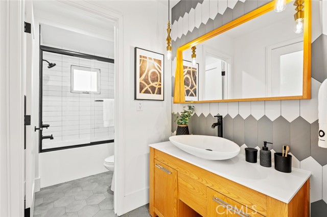 MLS #WS25149796 image #15