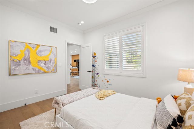 MLS #WS25149796 image #33