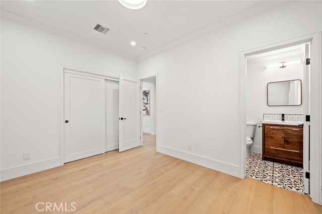 MLS #WS25149796 image #35