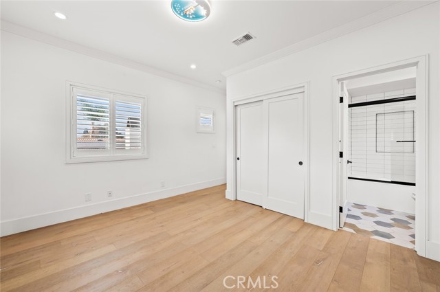 MLS #WS25149796 image #51