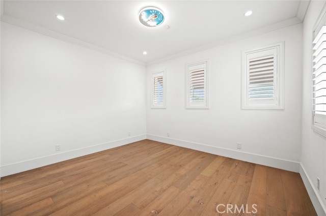 MLS #WS25149796 image #52