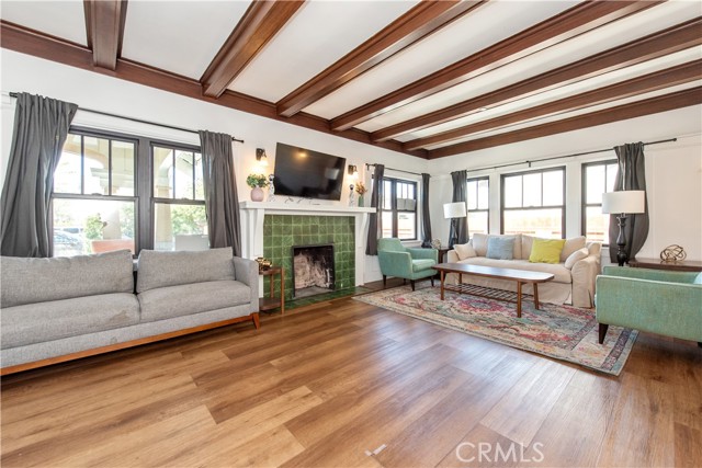 MLS #WS25153271 image #9