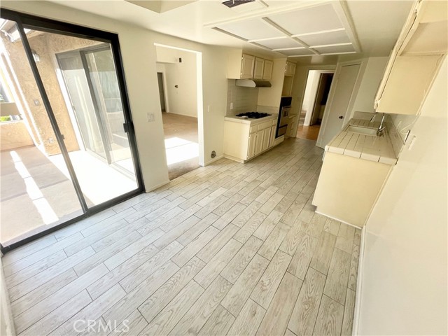 MLS #WS25155124 image #2