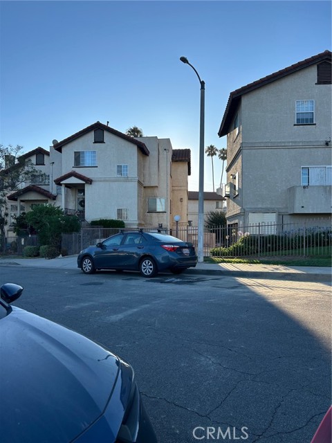 MLS #WS25156368 image #1