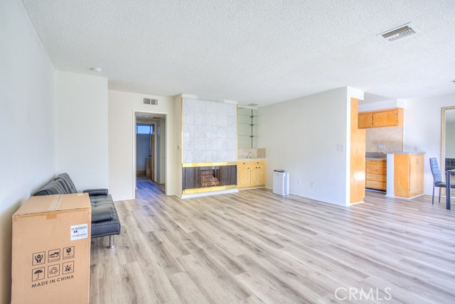 MLS #WS25158518 image #9