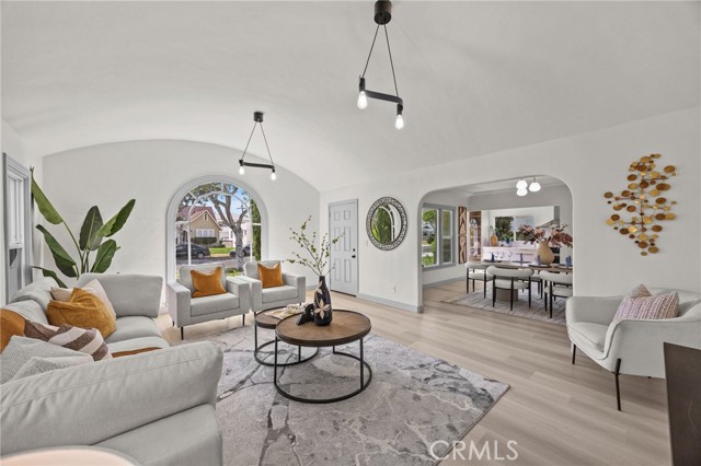 MLS #WS25159920 image #1