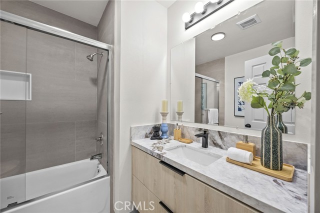 MLS #WS25159920 image #12