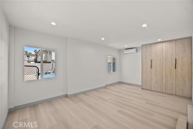 MLS #WS25159920 image #20