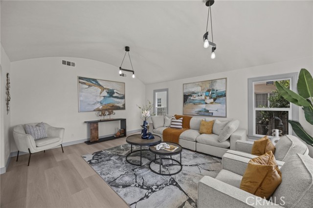 MLS #WS25159920 image #3