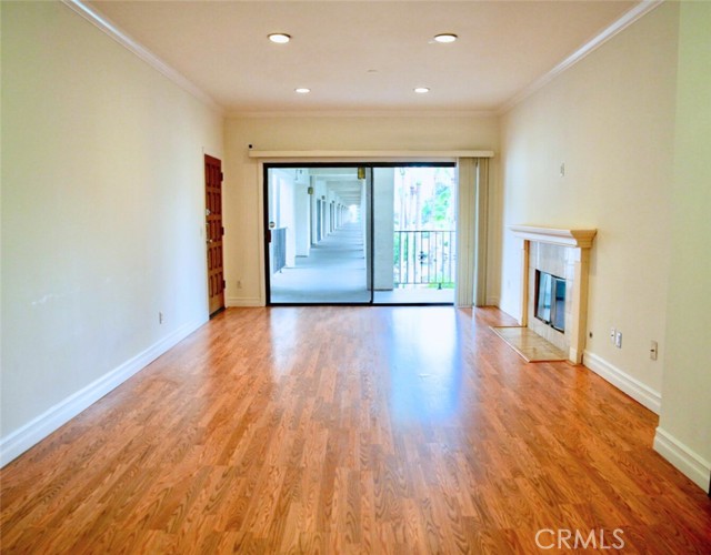 MLS #WS25160769 image #1