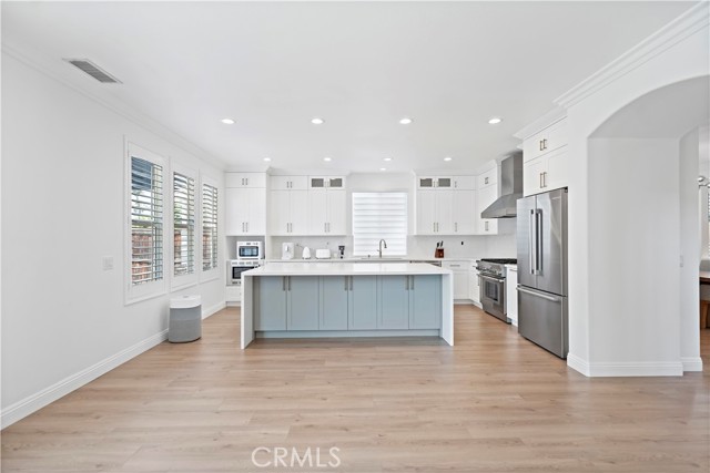 MLS #WS25162863 image #9