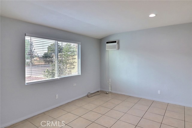 MLS #WS25164400 image #16