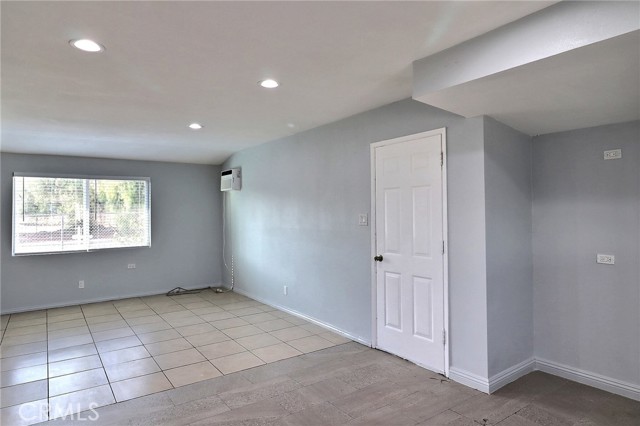 MLS #WS25164400 image #17