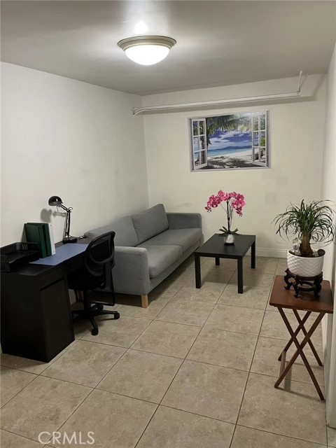 MLS #WS25165236 image #6