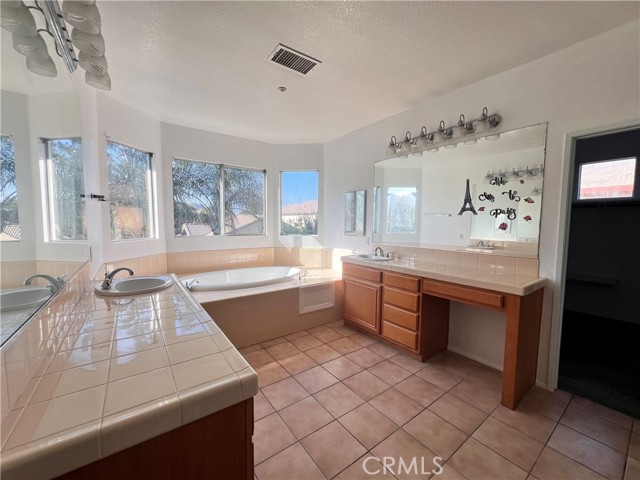 MLS #WS25165475 image #27