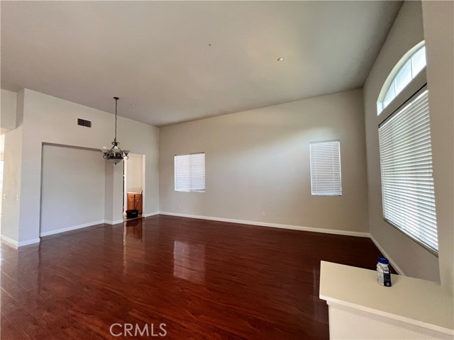 MLS #WS25165475 image #4