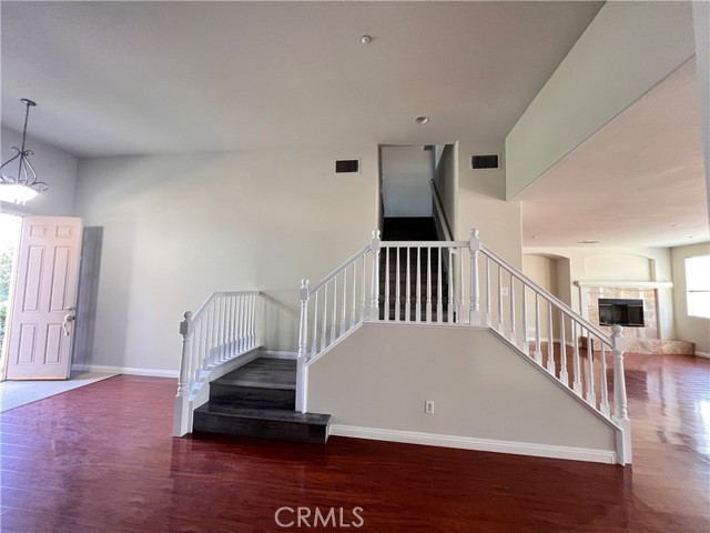 MLS #WS25165475 image #5