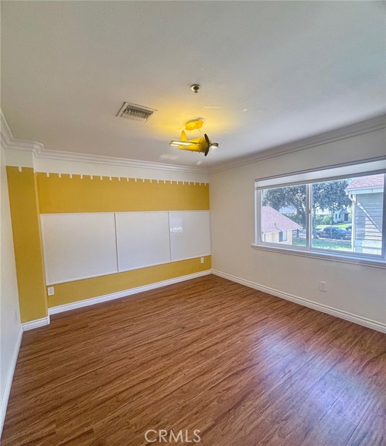 MLS #WS25165767 image #6