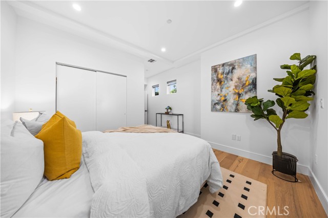 MLS #WS25167263 image #24