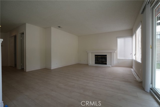 MLS #WS25167290 image #11