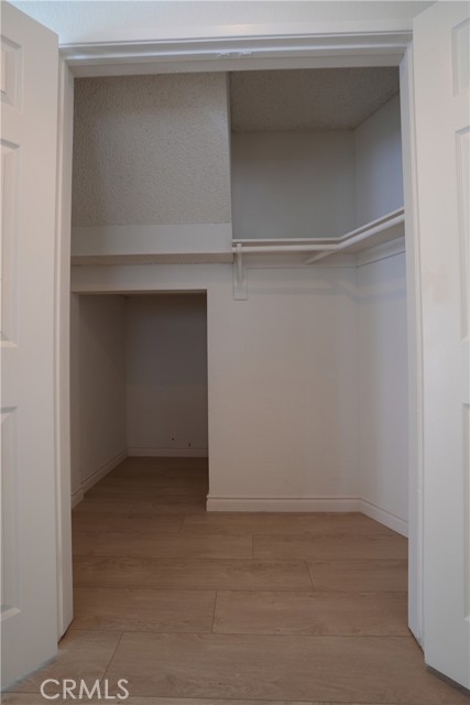 MLS #WS25167290 image #8