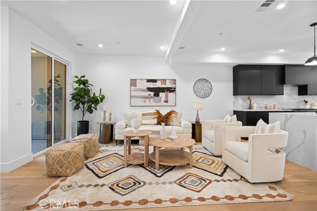 MLS #WS25167416 image #2