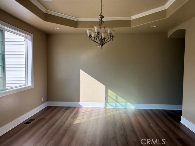 MLS #WS25168743 image #9