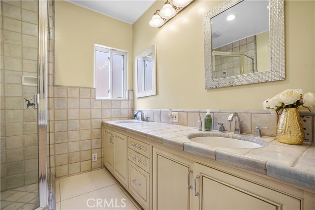 MLS #WS25168878 image #14