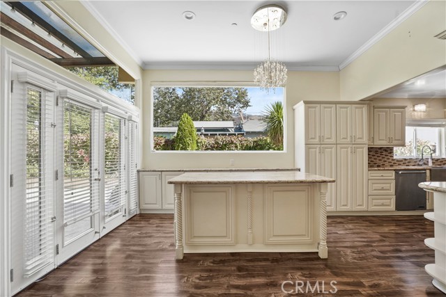 MLS #WS25168878 image #32