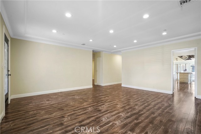 MLS #WS25168878 image #8