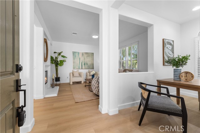 MLS #WS25168944 image #10