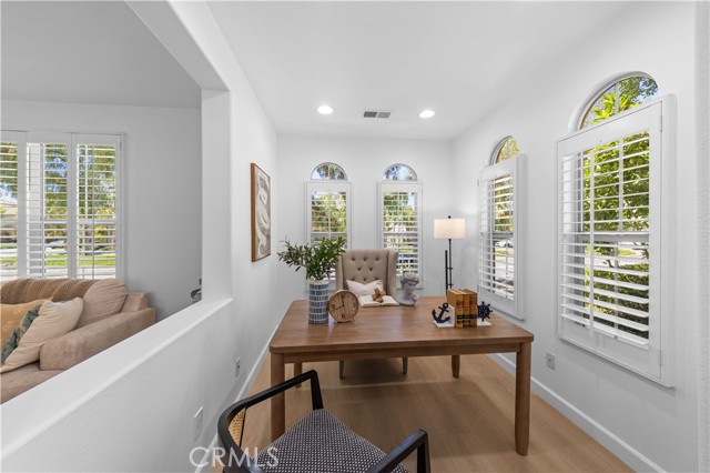 MLS #WS25168944 image #11