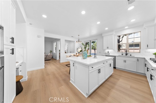 MLS #WS25168944 image #22