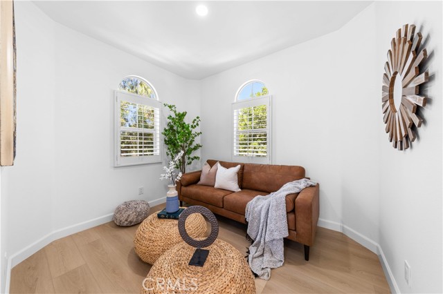 MLS #WS25168944 image #31