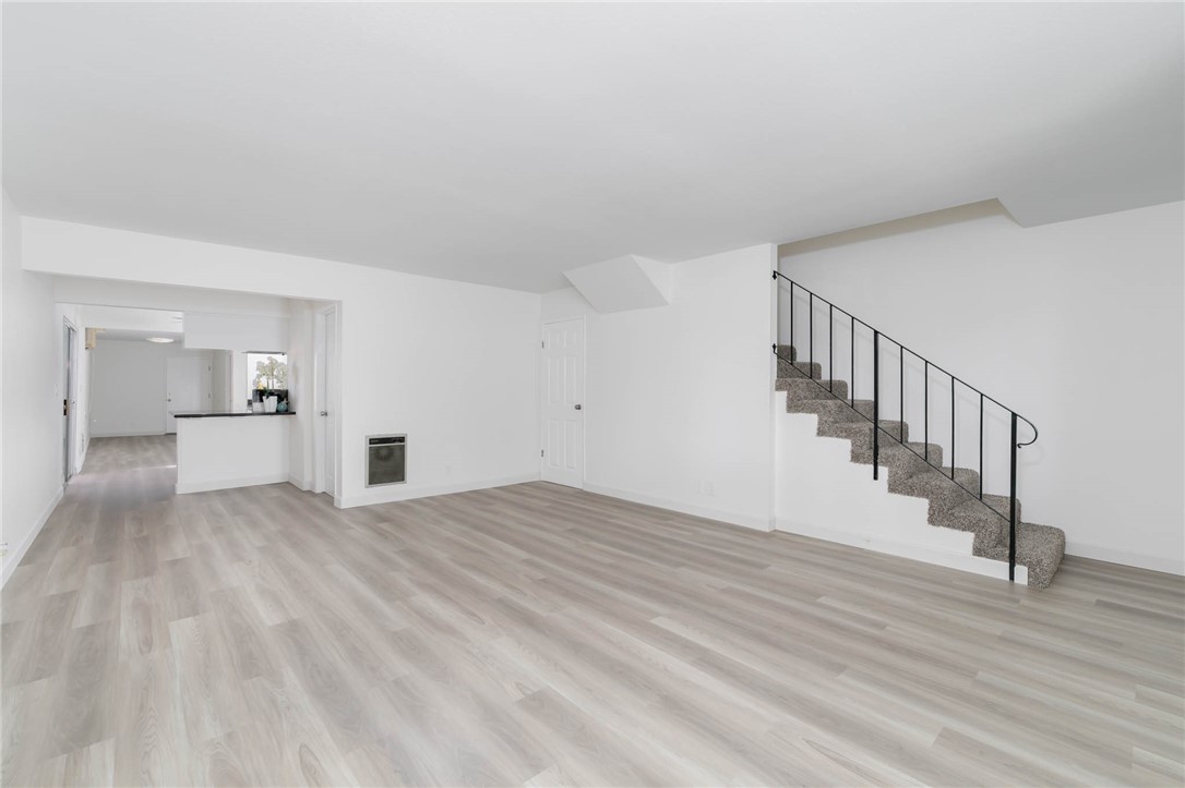 MLS #WS25170960 image #8